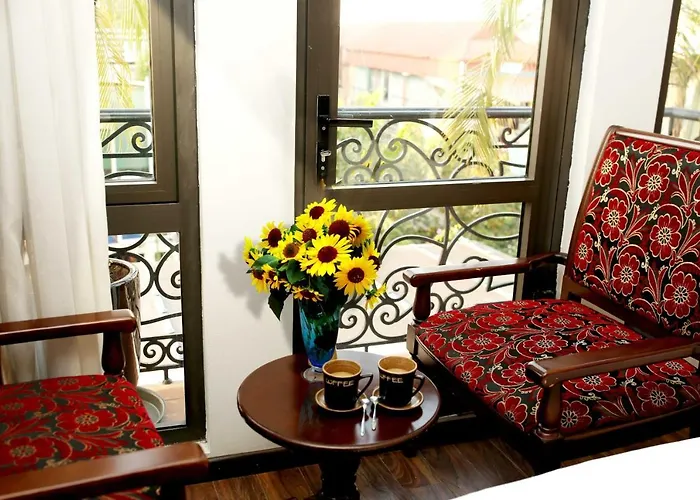 Golden Sail Hotel