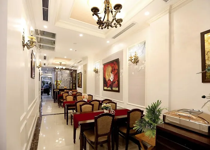 Golden Sail Hotel