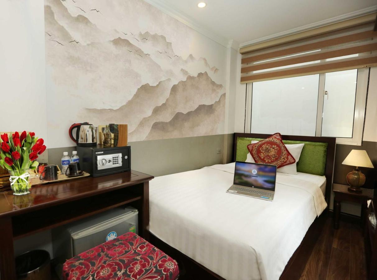Golden Sail Hotel 4*