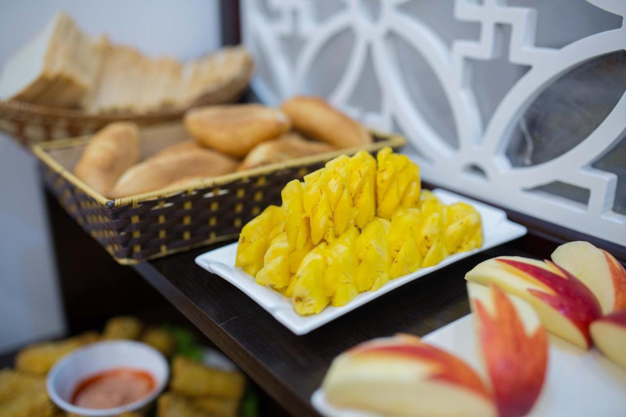 Golden Sail & 4* Hanoi